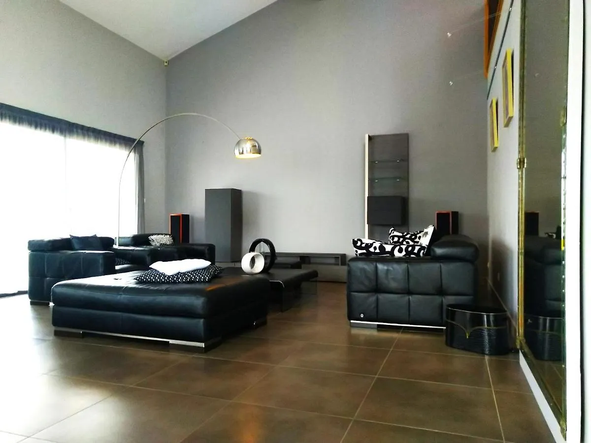 Magnifique Villa 220M2- Quartier Residentiel Le Carreyrat - 6 A 8 Pers - 3 Chambres Doubles - Grand Jardin Et Terrasses 몽토방 0*,  프랑스